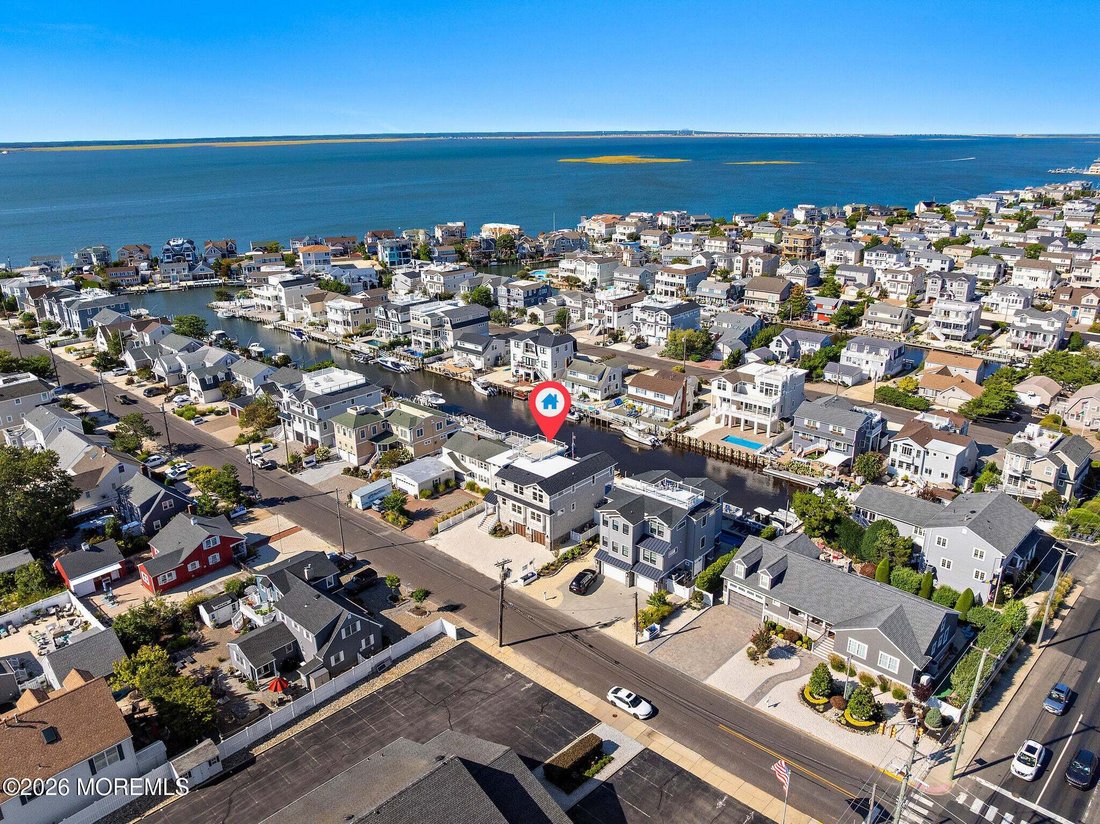 House in Ship Bottom, New Jersey, United States 2 - 19012464