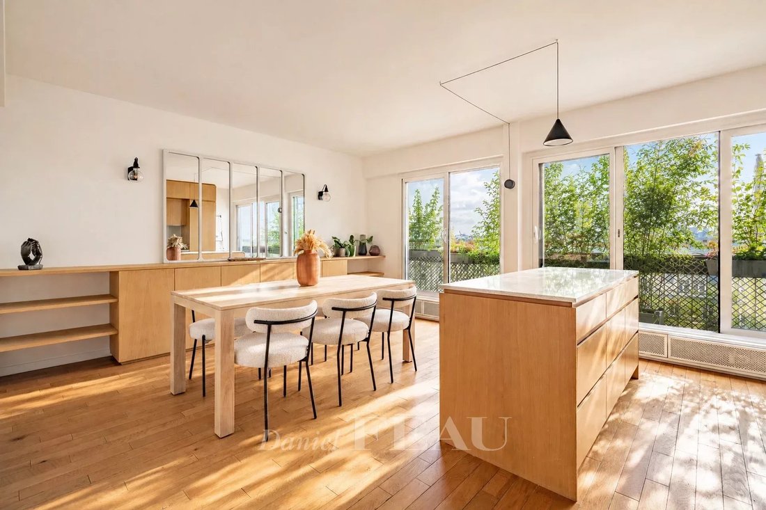 Apartment in Dupleix-Motte Picquet, Paris 15e Arrondissement, Paris 2 - 19010787