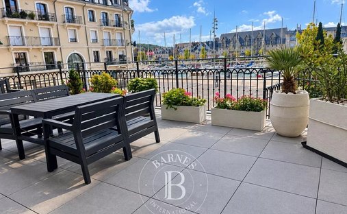 Apartment in Est Reganat Destral, Carry-le-Rouet, France 1