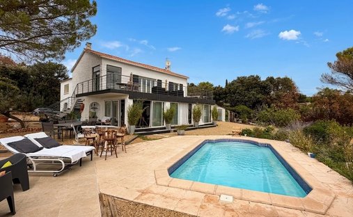 House in Cotignac, Provence-Alpes-Côte d'Azur, France 1