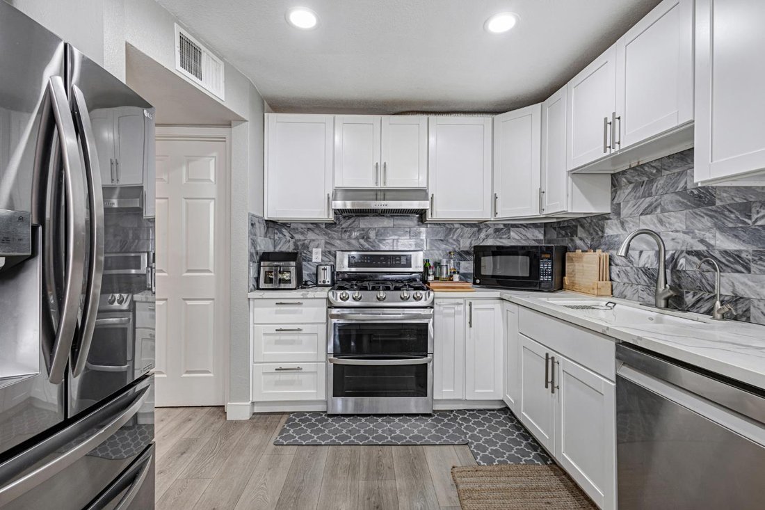 House in Antelope, California, United States 3 - 19014686