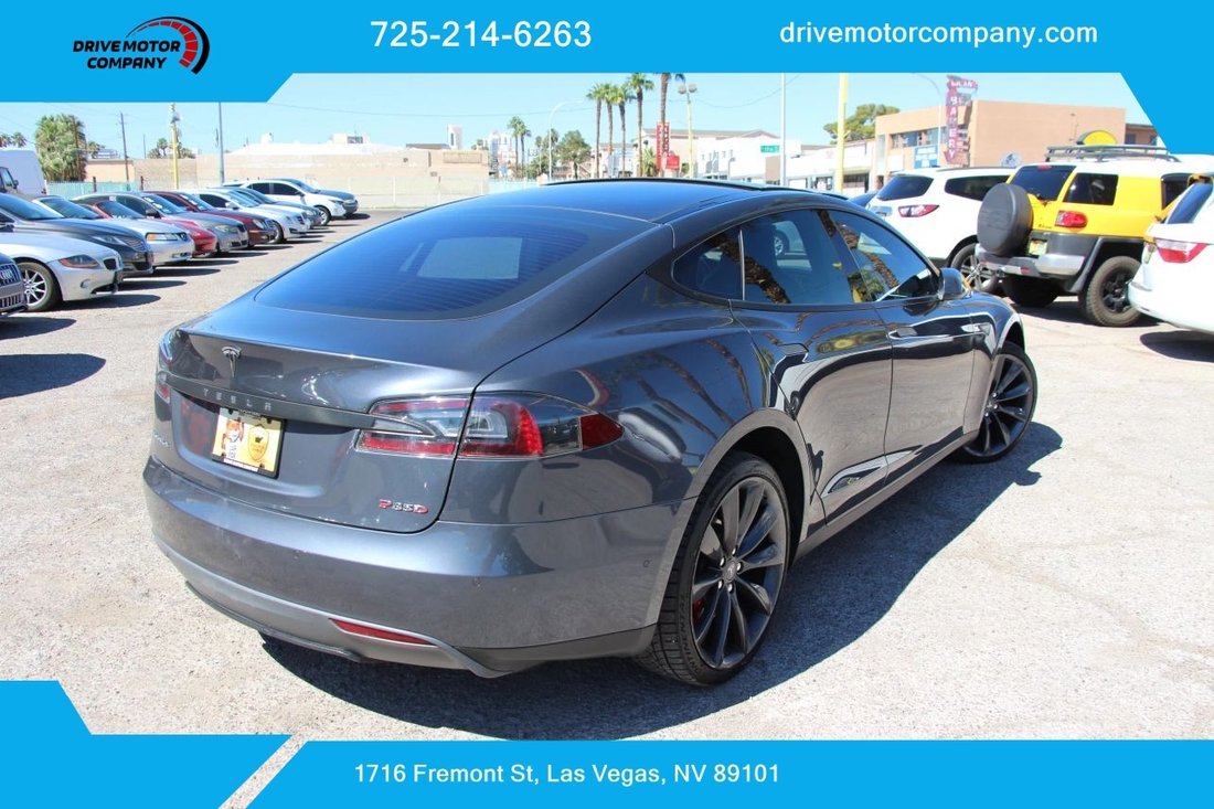 Sedan in Las Vegas, NV, United States 5 - 19015744