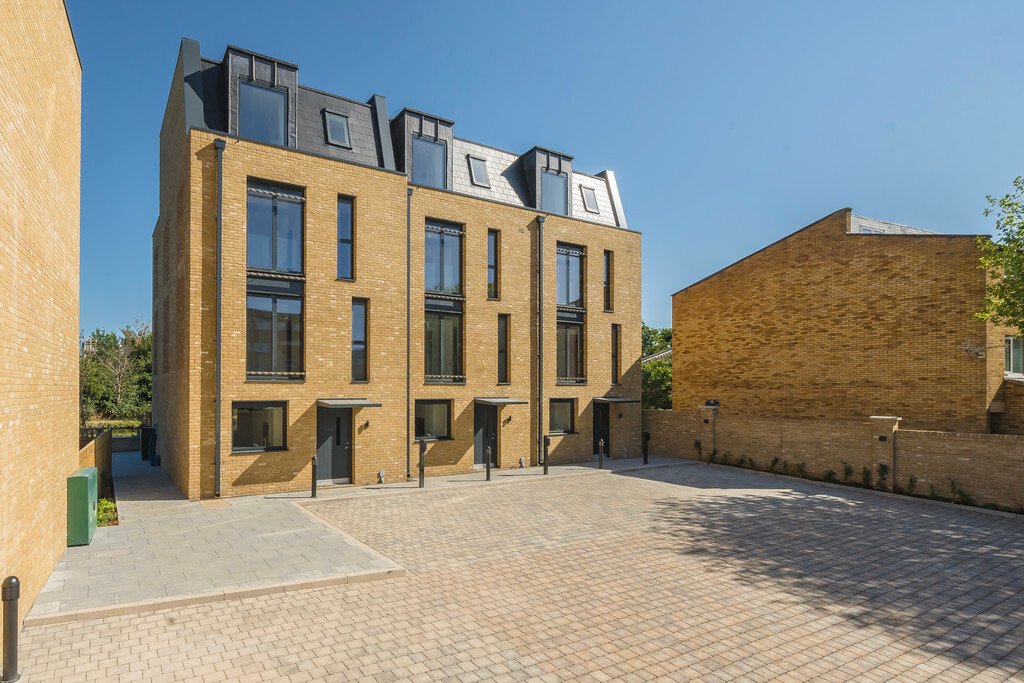 Townhouse in Southall, Ealing, England 1 - 19012415