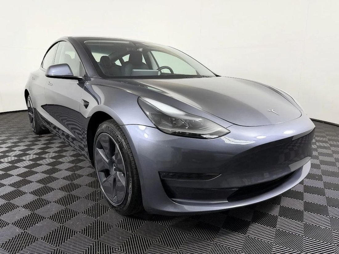 Sedan in Lynnwood, WA, United States 5 - 19015808