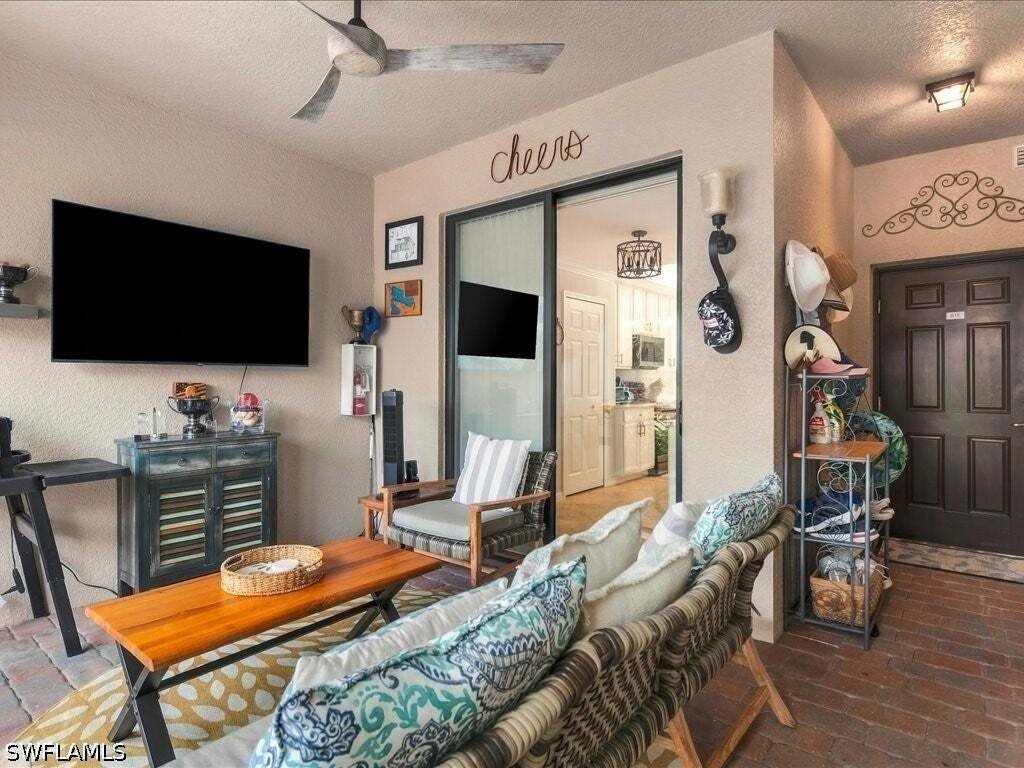 Condo in Naples, Florida, United States 5 - 19008996