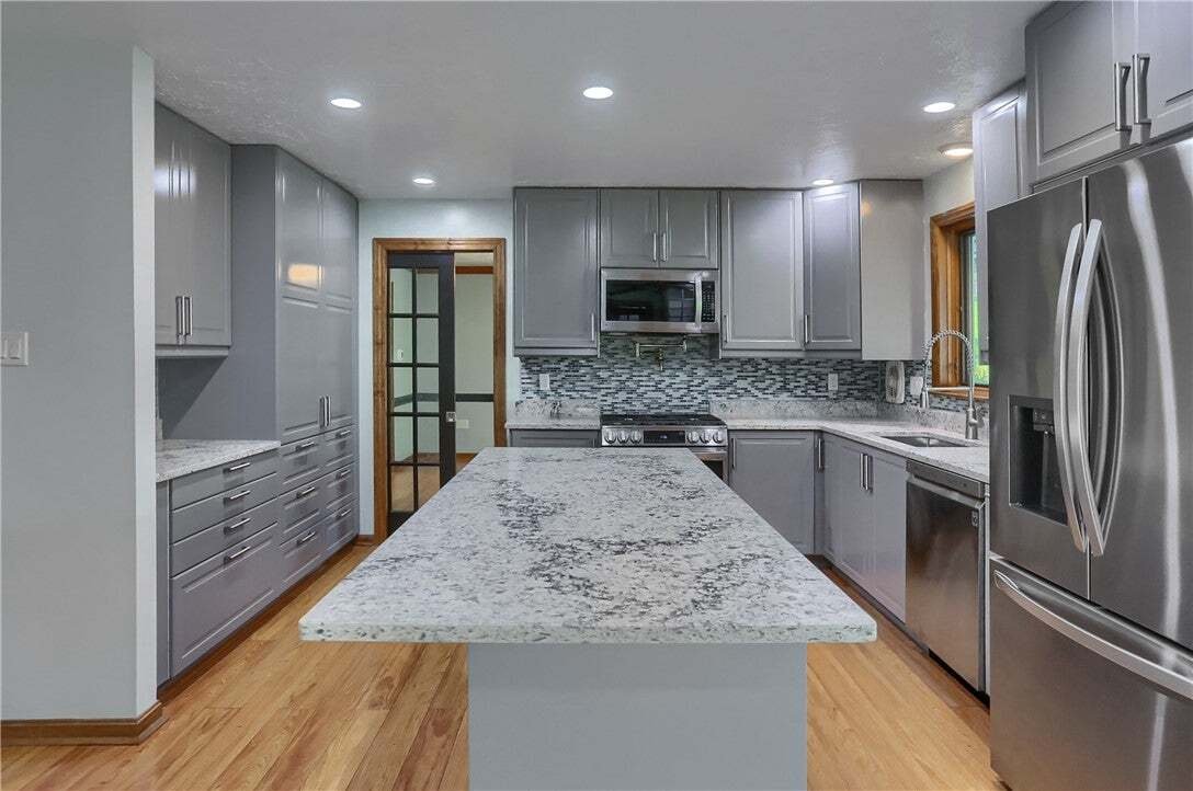 House in Franklin Park, Pennsylvania, United States 4 - 19012319