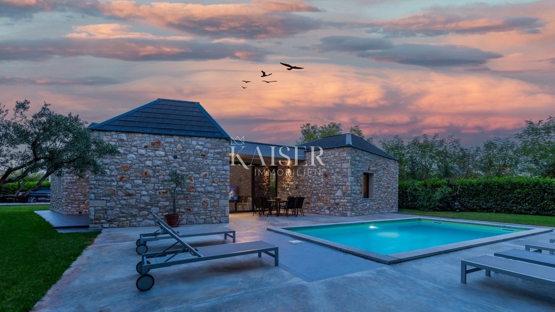 Villa in Umag, Istria County, Croatia 3 - 19014847