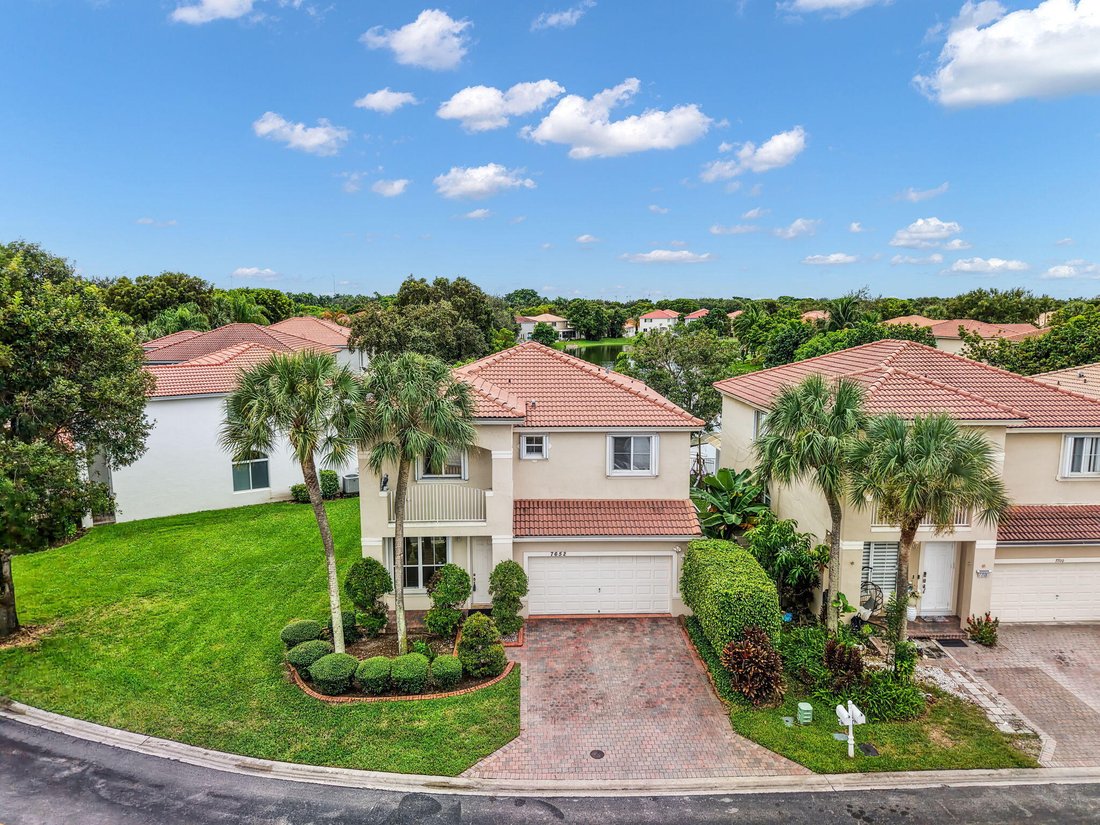 House in Pembroke Pines, Florida, United States 3 - 19014017