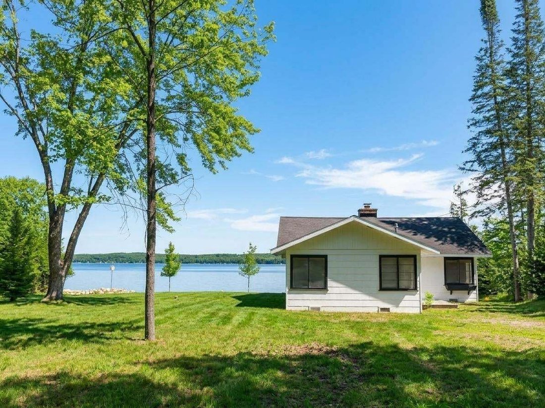 House in Rapid City, Michigan, United States 1 - 19013504