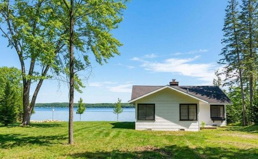 Casa en Rapid City, Míchigan, Estados Unidos 1