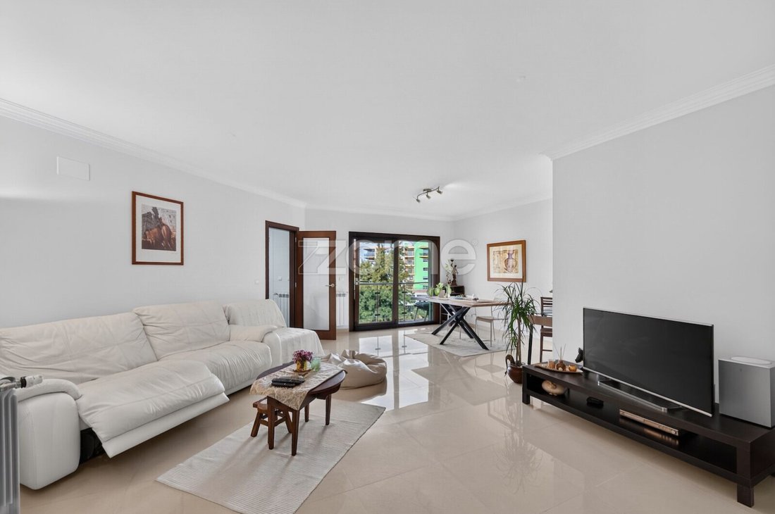 Apartment in Ramada e Canecas, Lisbon, Portugal 2 - 19015390