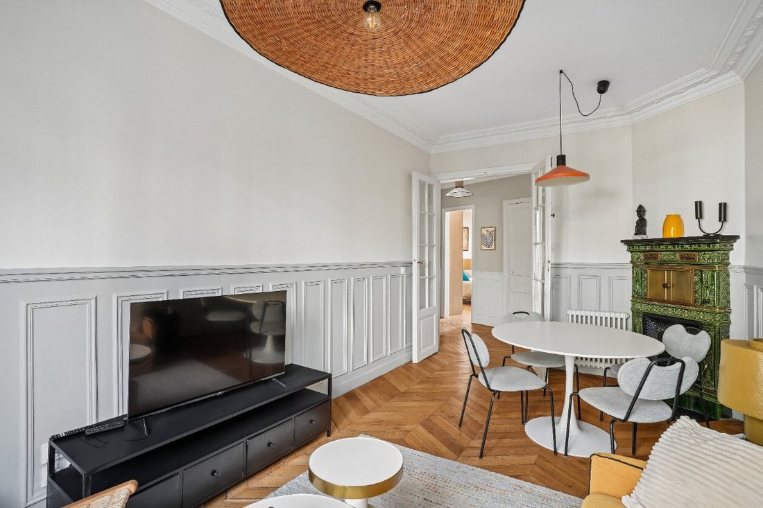 Apartment in Montmartre, Paris 18e Arrondissement, Paris 3 - 19009363