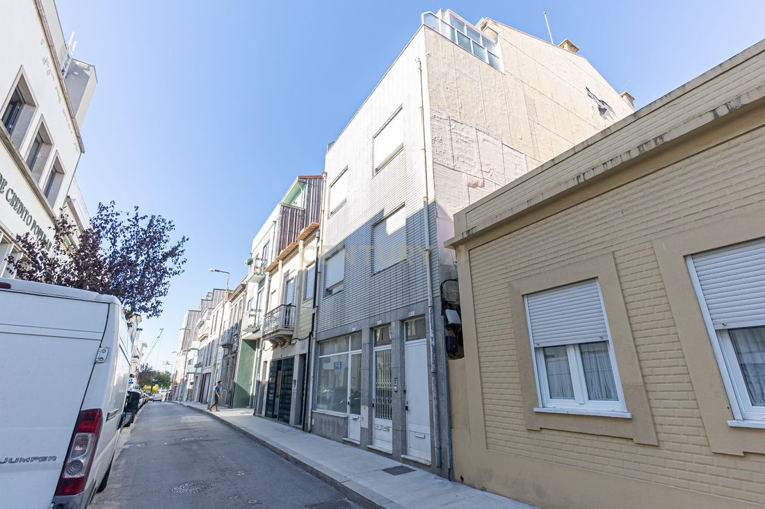 Apartment in Matosinhos e Leca da Palmeira, Porto District, Portugal 1 - 19015131