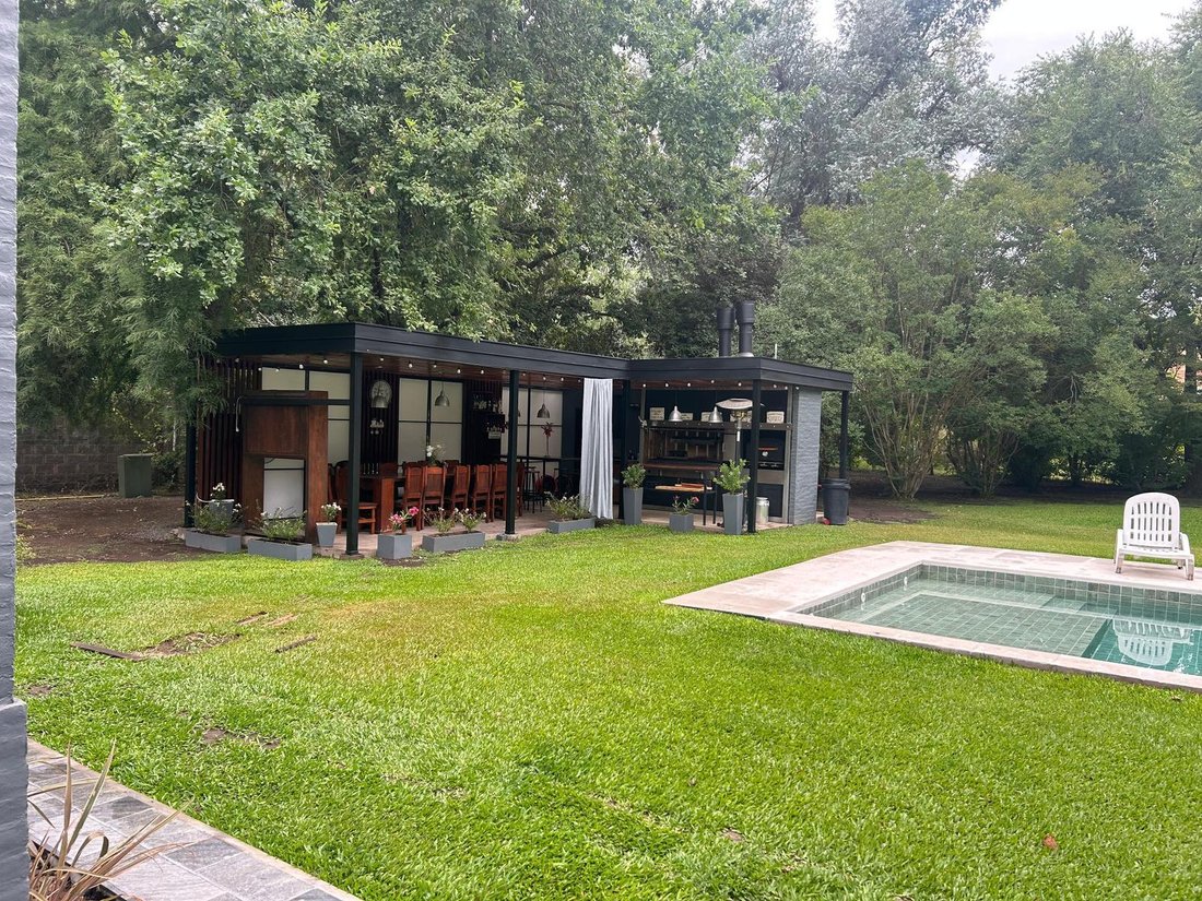House in Francisco Alvarez, Buenos Aires Province, Argentina 2 - 19008716