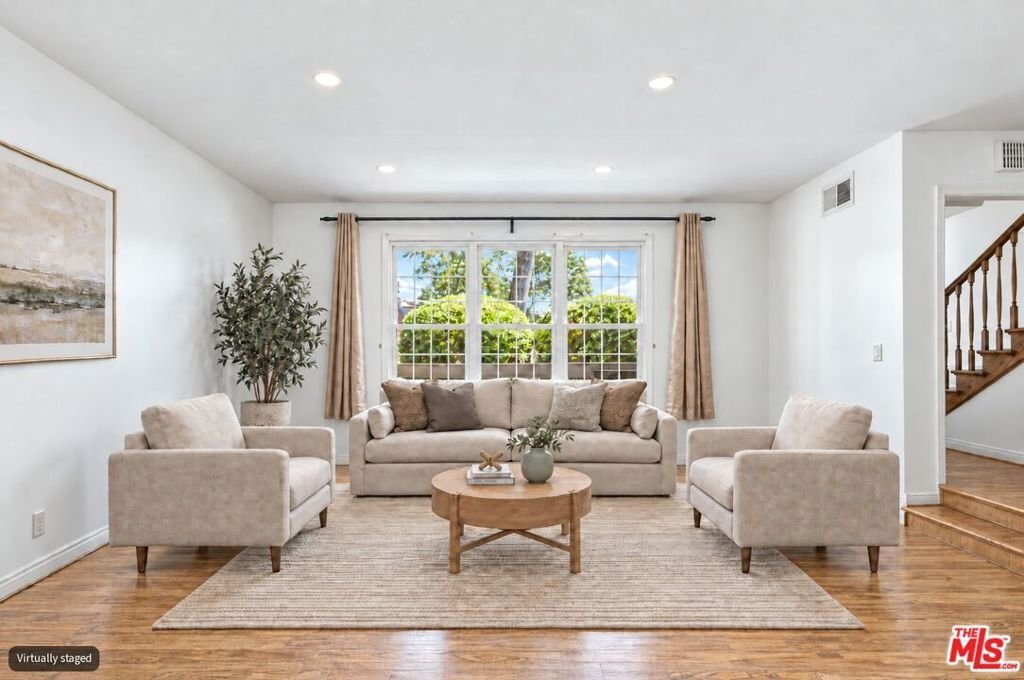 Condo in Los Angeles, California, United States 3 - 19012544