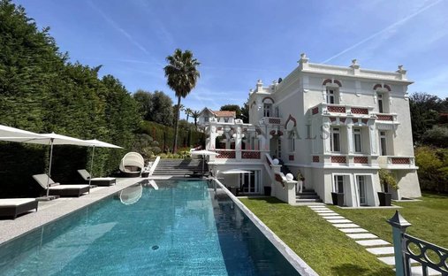 House in Vieille Ville, Antibes, France 1