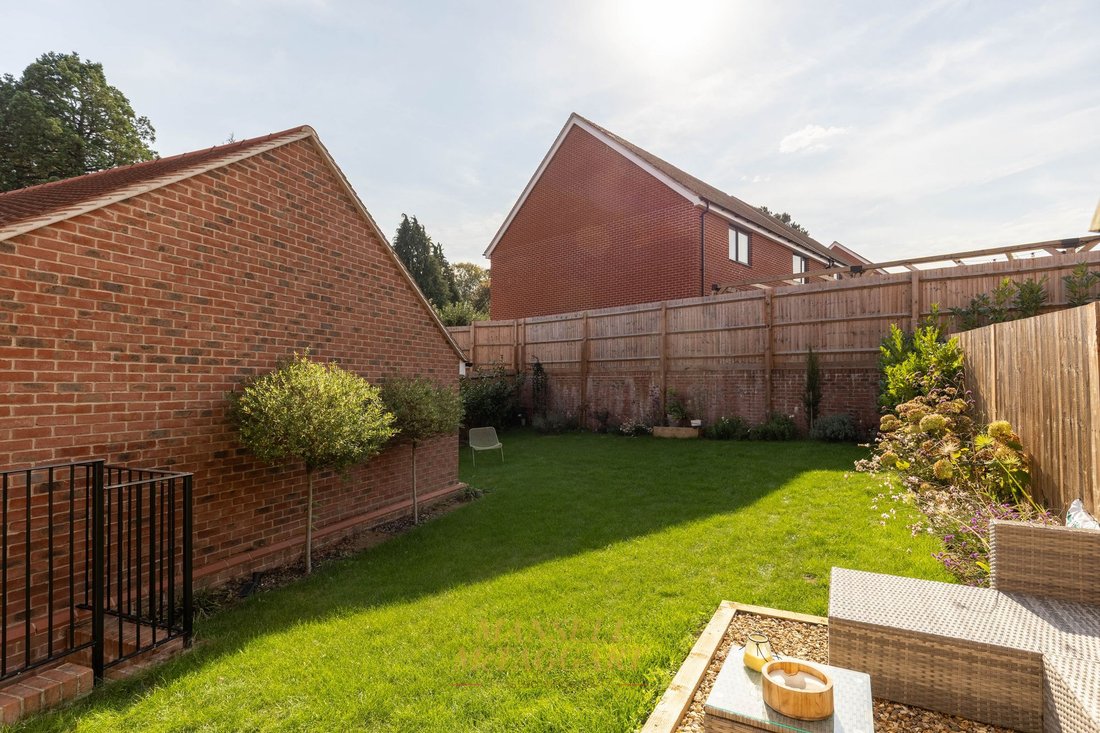 House in East Grinstead, England 2 - 19010923