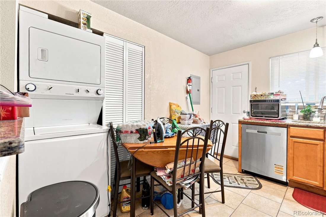 Denver, Colorado, United States 2 - 19012599