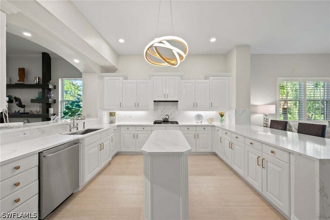 Condo in Naples, Florida, United States 3 - 19012233