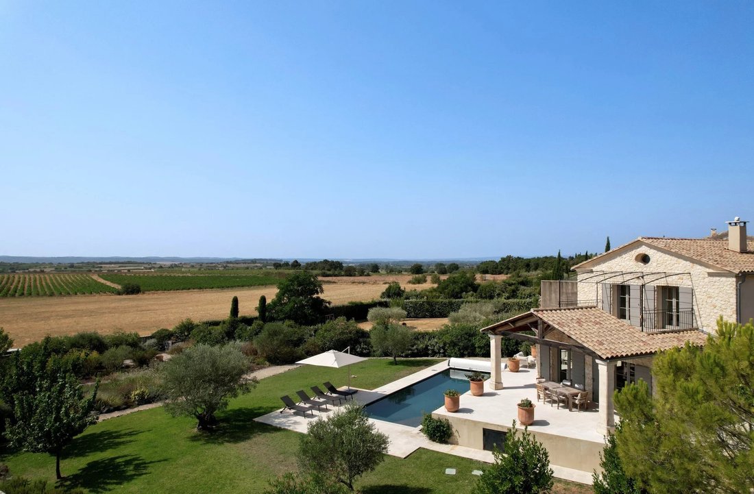 Estate in Uzès, Occitania, France 1 - 19010777