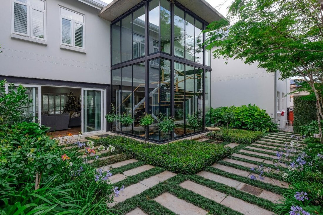 House in Bryanston, Gauteng, South Africa 4 - 19009235
