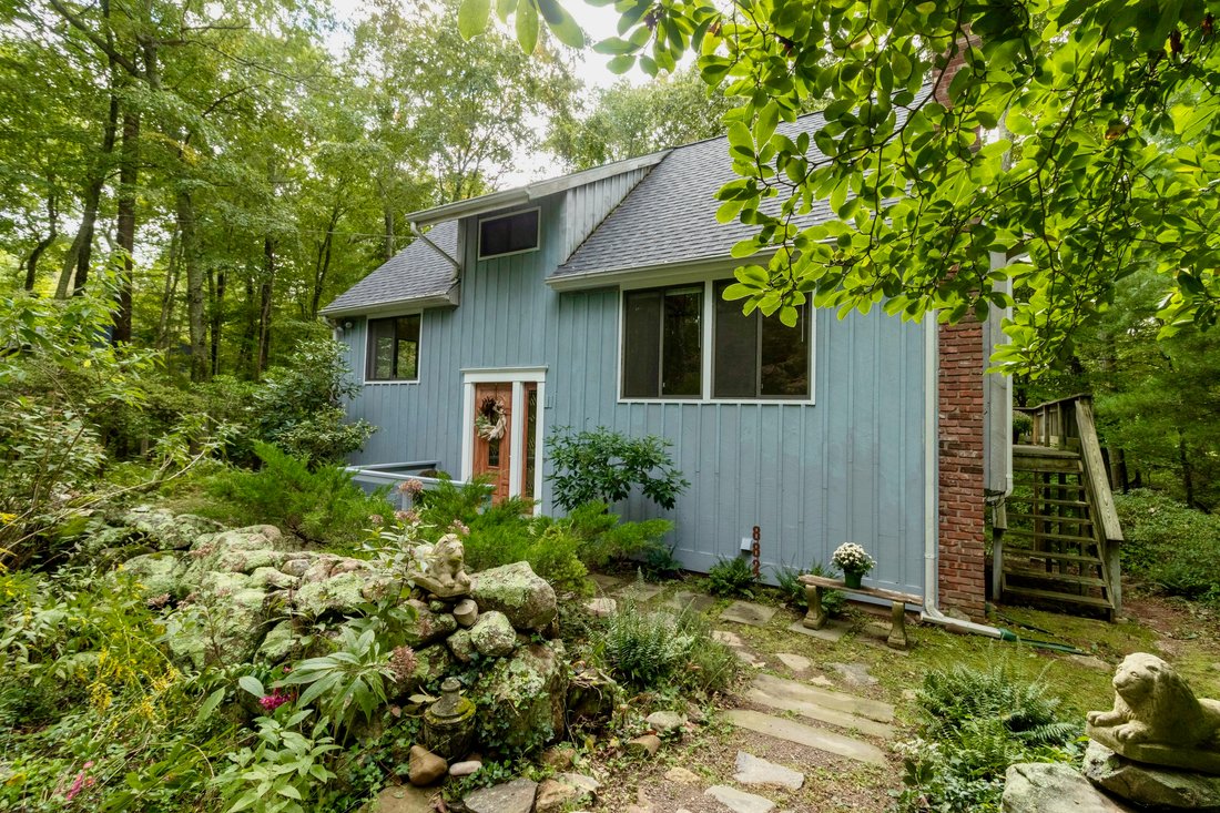 House in Guilford, Connecticut, United States 2 - 19011796