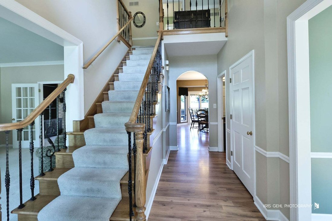 House in Aurora, Illinois, United States 3 - 19010075