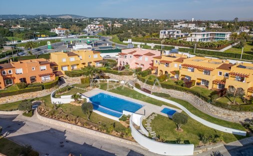 Villa in Quarteira, Algarve, Portugal 1