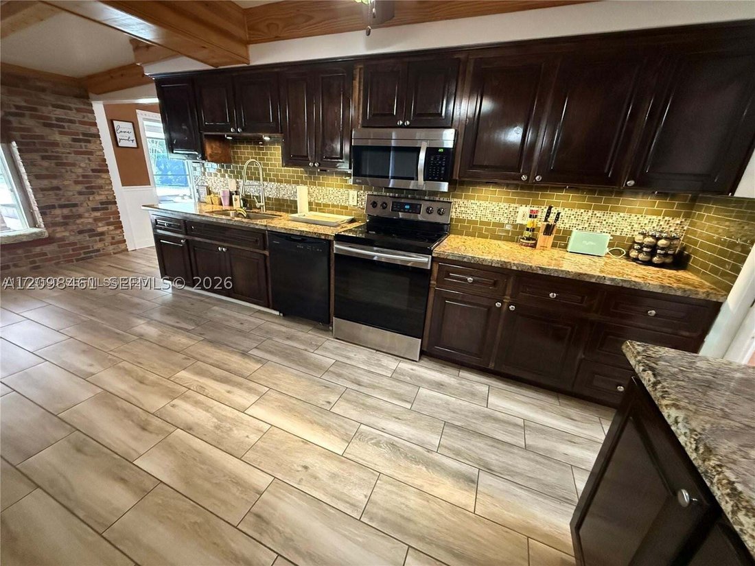 House in Miami, Florida, United States 5 - 19009565