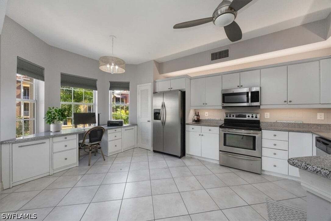 Condo in Naples, Florida, United States 5 - 19012299