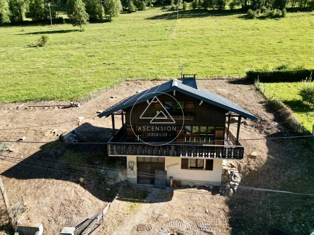 Chalet in Morzine, Auvergne-Rhône-Alpes, France 1 - 19010087