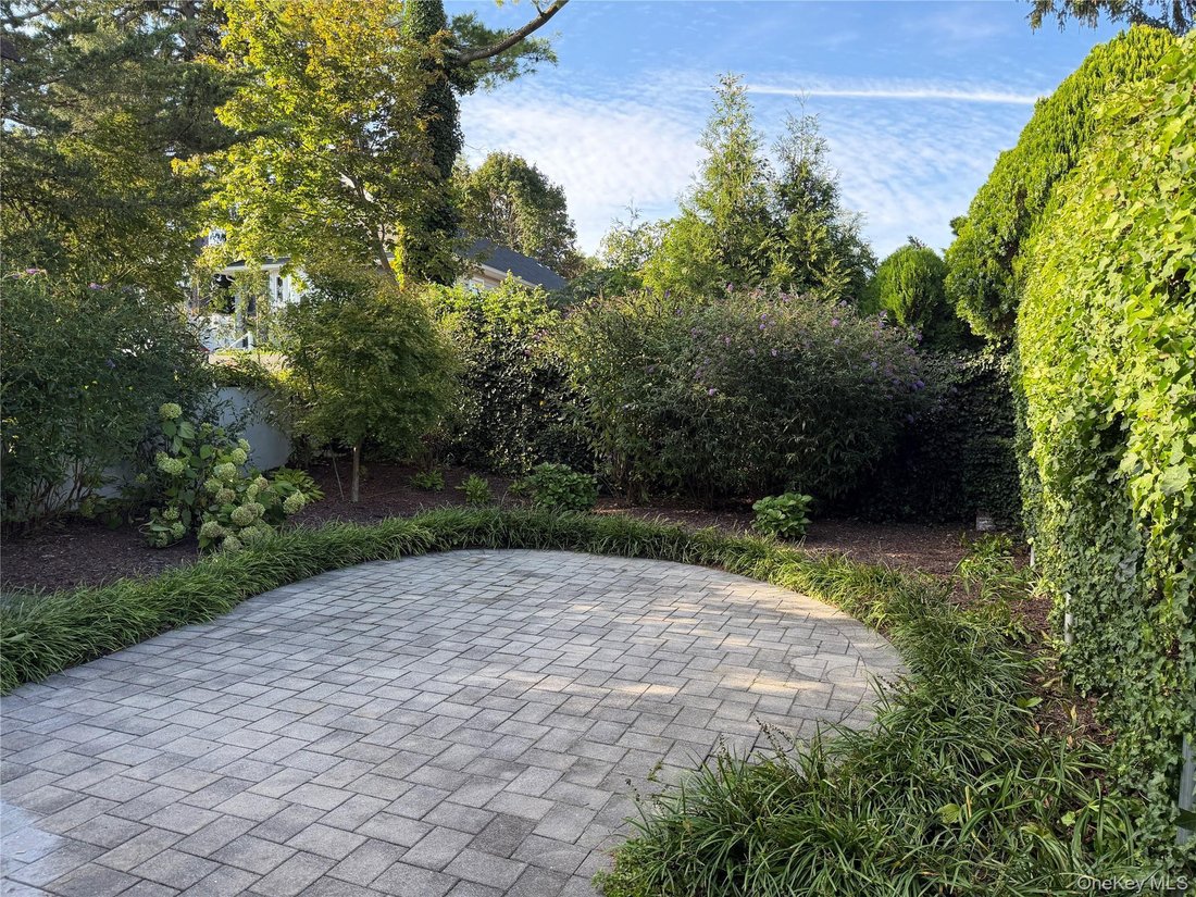 Glen Cove, New York, United States 2 - 19014825