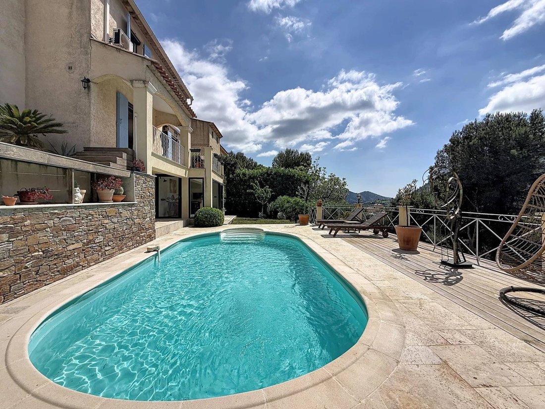 House in Tourrette-Levens, Provence-Alpes-Côte d'Azur, France 4 - 17748799