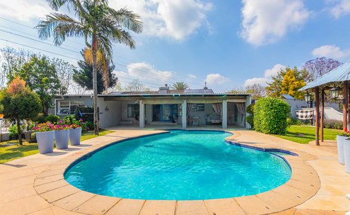 House in Chartwell, Gauteng, South Africa 1