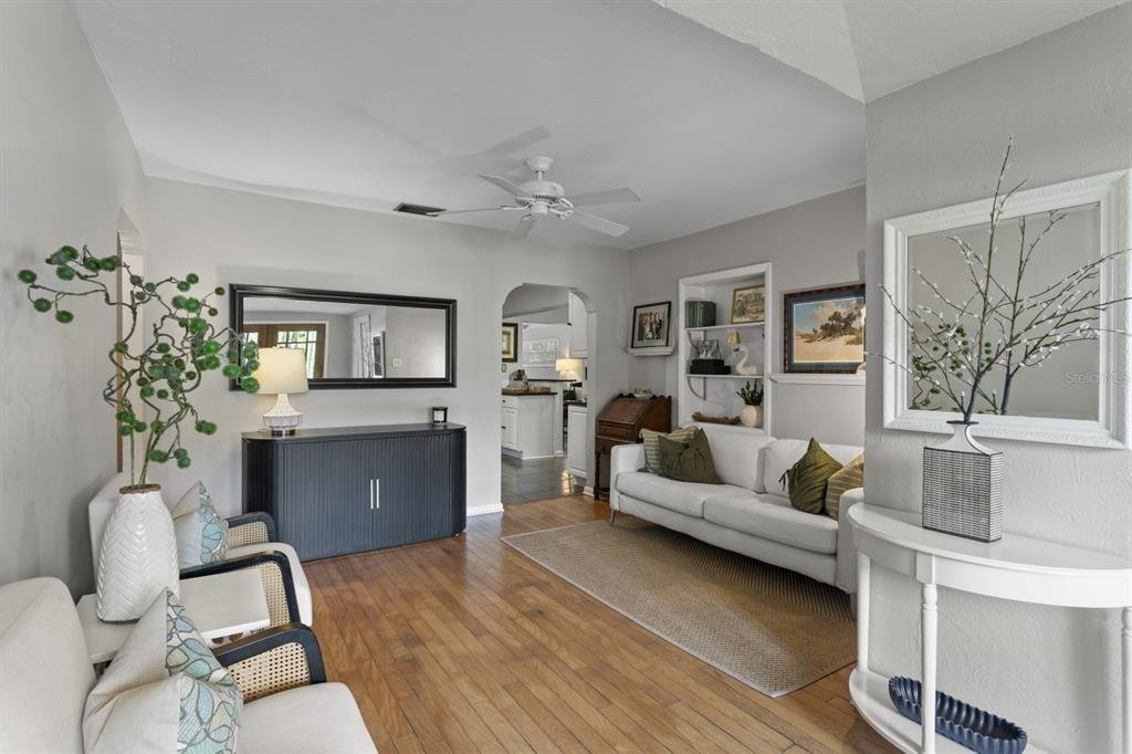 Tampa, Florida, United States 5 - 19010359