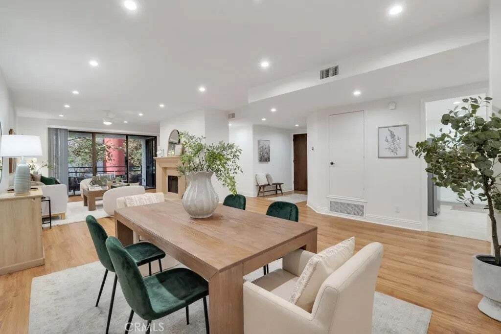 Condo in Los Angeles, California, United States 1 - 19011455