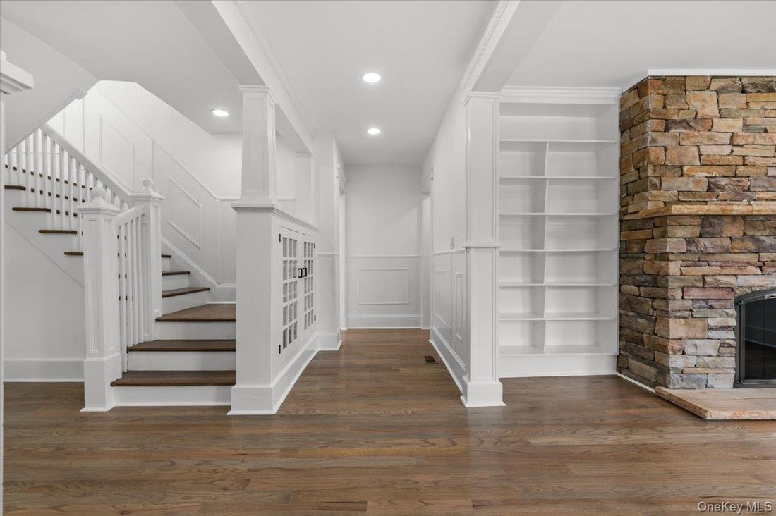 House in Halesite, New York, United States 4 - 19012698