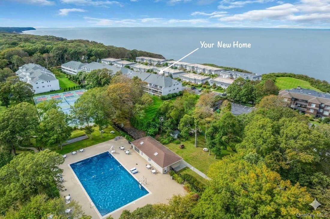 Condo in Calverton, New York, United States 1 - 19014792