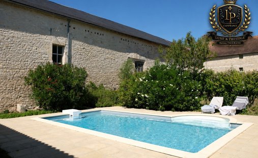 Casa a La Mothe-Saint-Héray, Nuova Aquitania, Francia 1