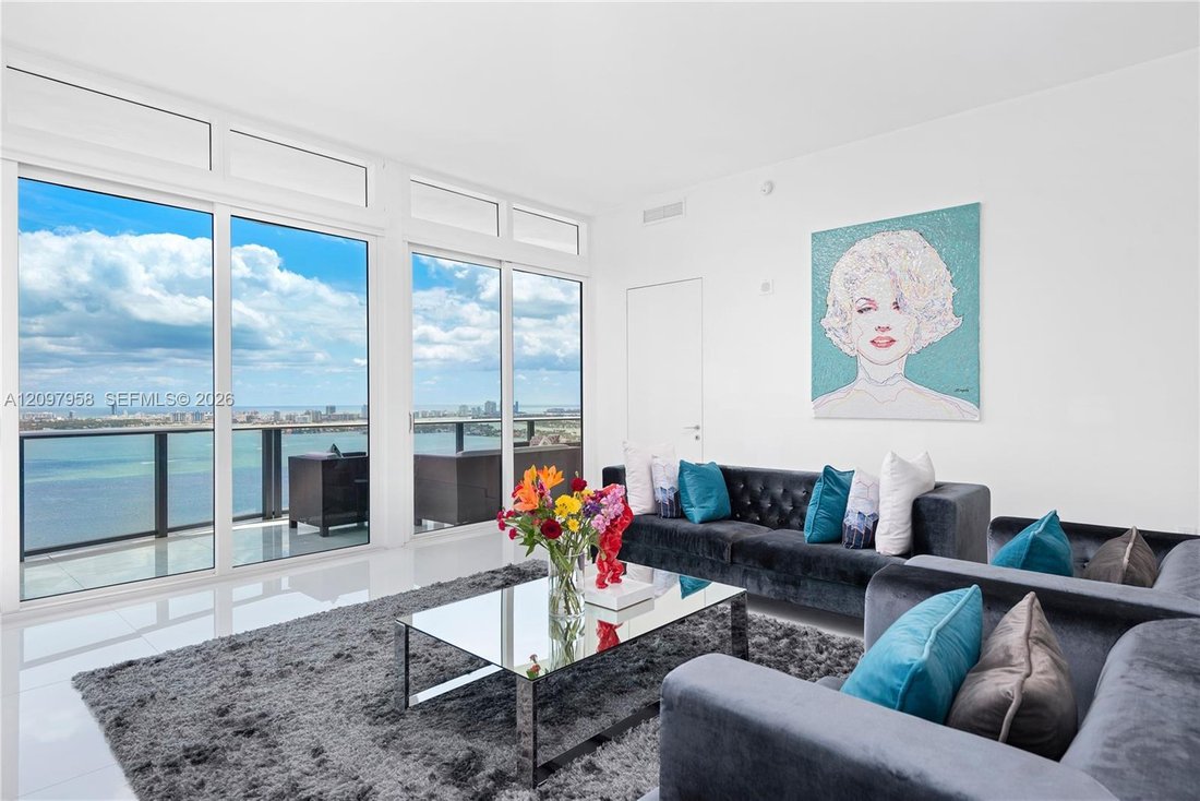 Condo in Miami, Florida, United States 2 - 19014744