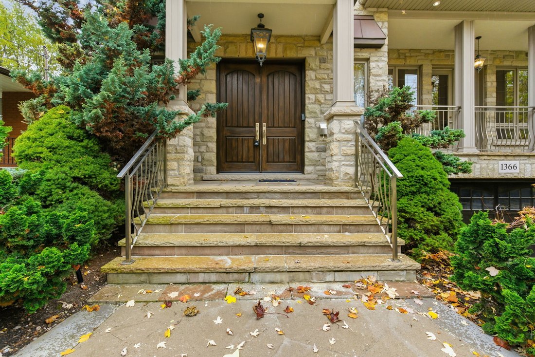 House in Mississauga, Ontario, Canada 2 - 19010416