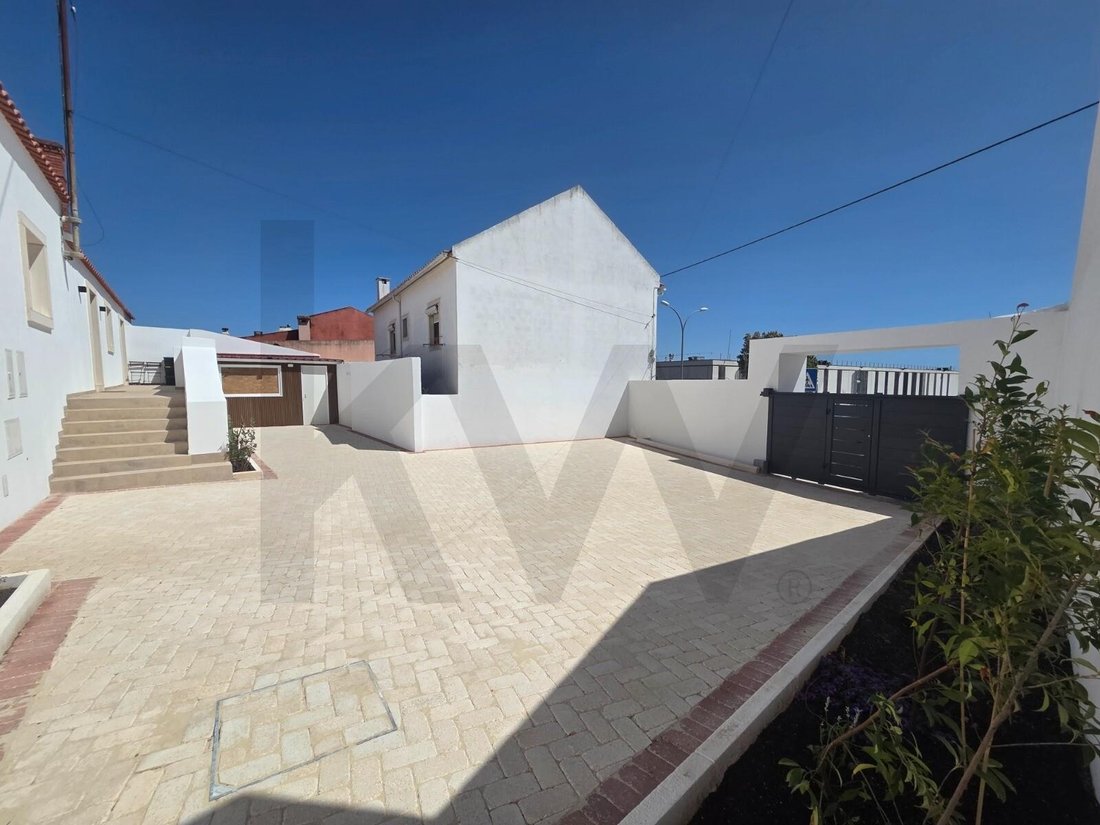 Townhouse in Porto Salvo, Lisbon, Portugal 4 - 19017599