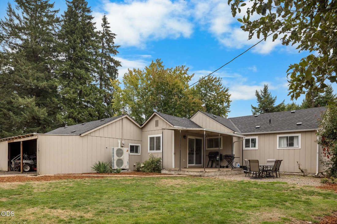 House in Eugene, Oregon, United States 4 - 19017046