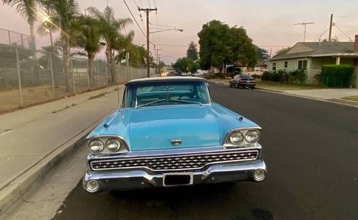 1959 Ford Fairlane 500 Skyliner in Glendale, United States 1