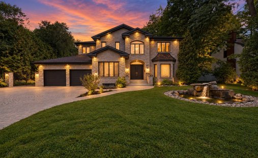House in Beaconsfield, Quebec, Canada 1