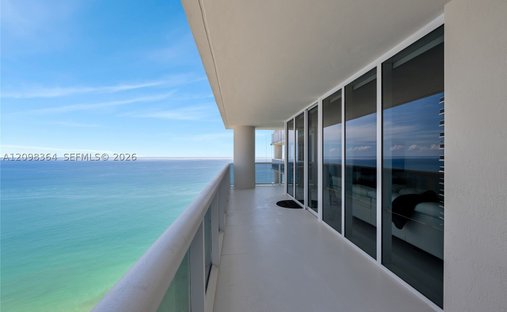 House in Hallandale Beach, Florida, United States 1