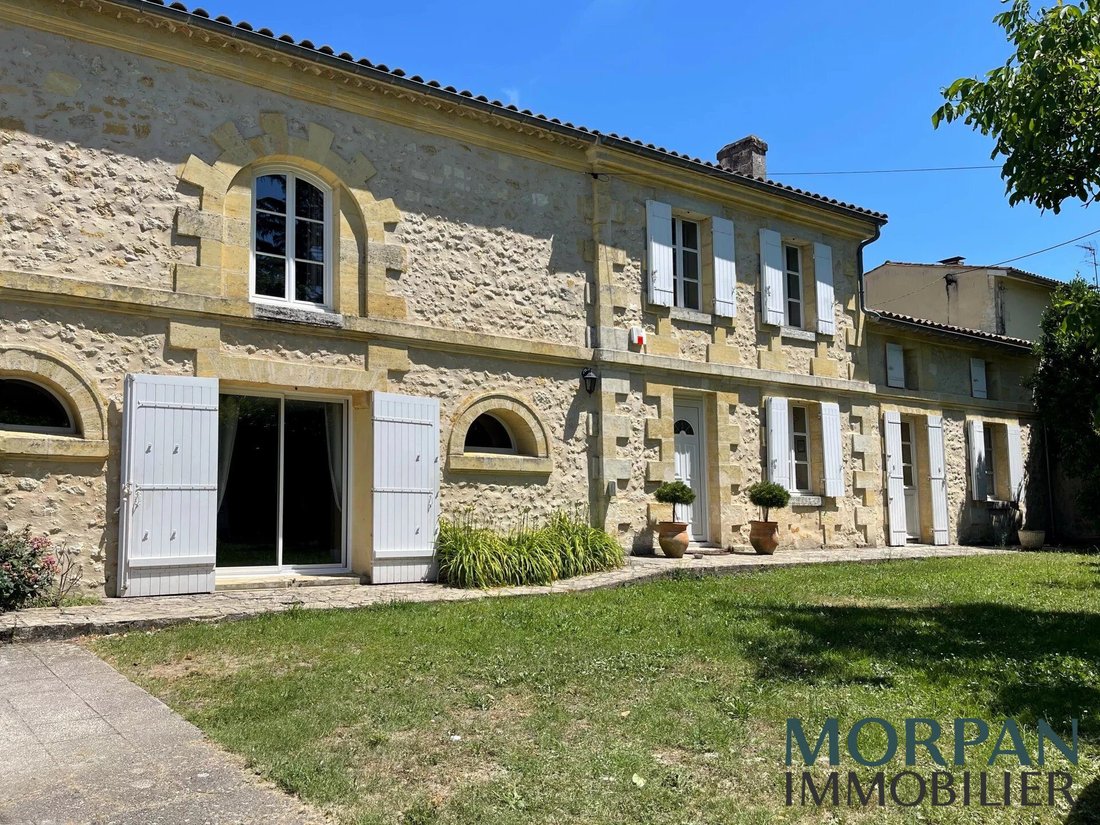 House in Saint-Medard-d'Eyrans, Nouvelle-Aquitaine, France 2 - 19016753