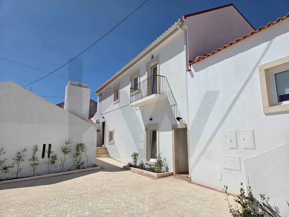 Townhouse in Porto Salvo, Lisbon, Portugal 2 - 19017599