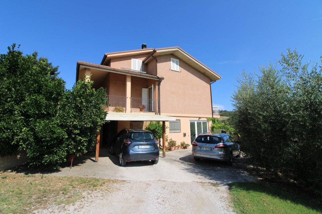 Maison à Petritoli, Marches, Italie 1 - 19016322