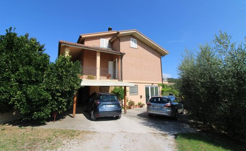Maison à Petritoli, Marches, Italie 1
